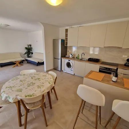 By The Sea - 4349 شقة *