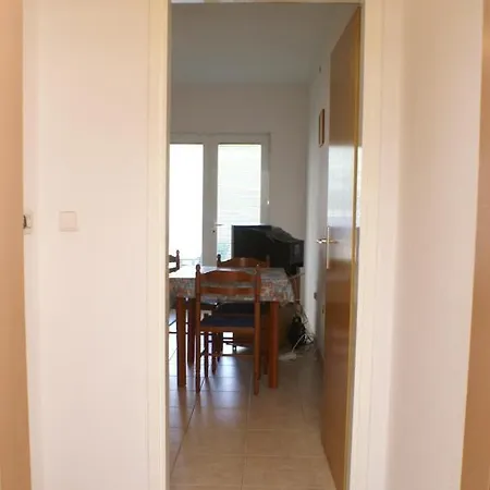 Apartment By The Sea - 4349